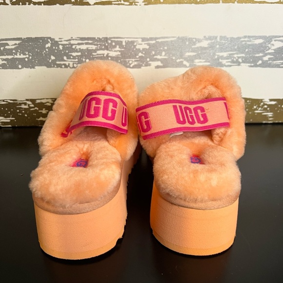UGG “Disco Slide” - Picture 4 of 8
